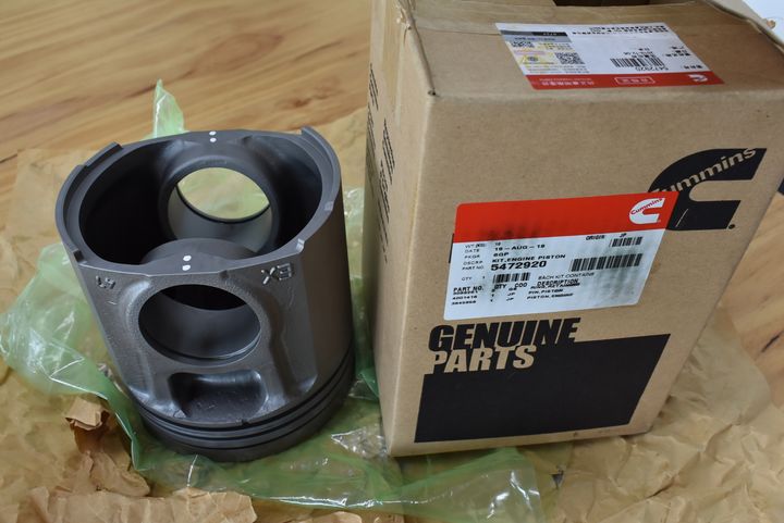 5472920 Piston