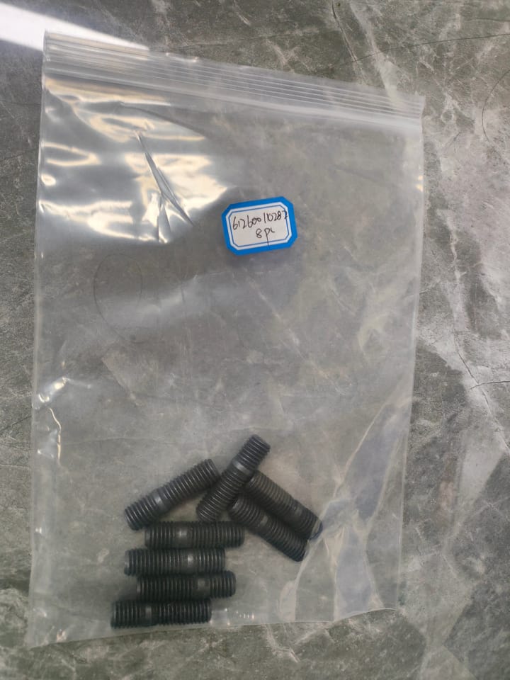 612600110282 Double-ended stud
