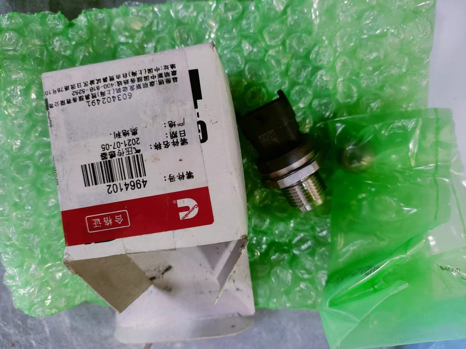 4964102 AIR PRESSURE SENSOR
