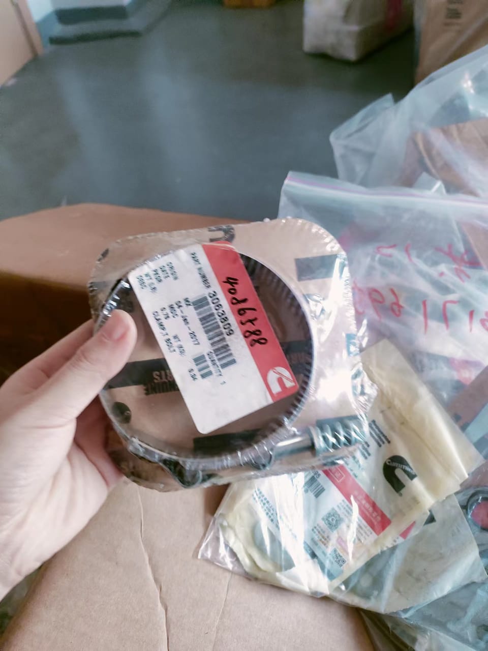 4086588 T bolt clamp