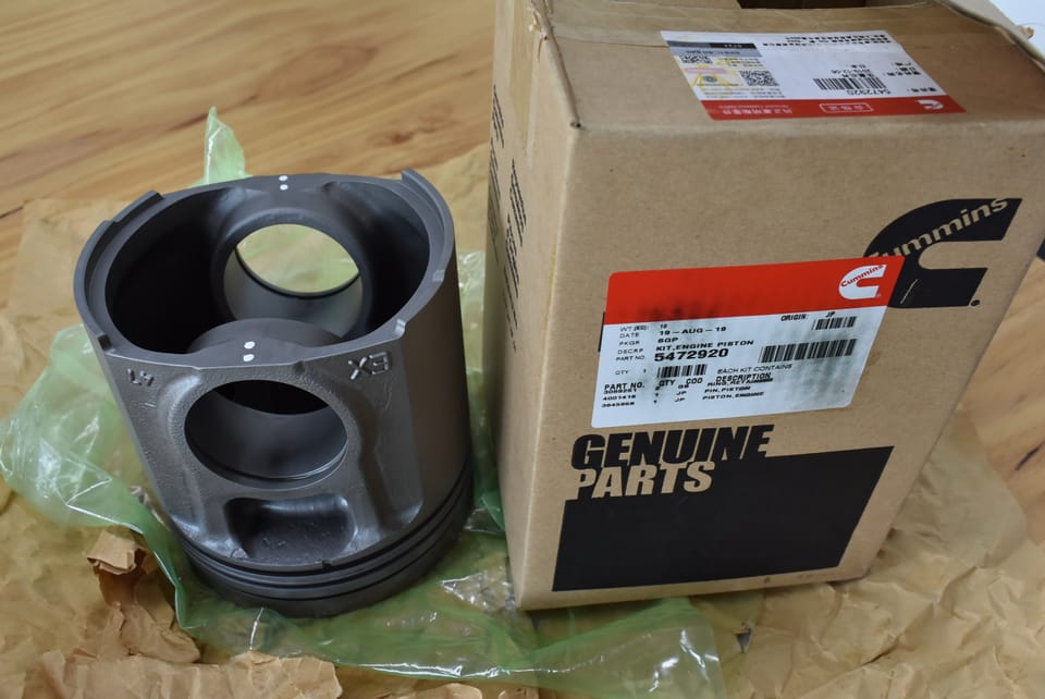 5472920 Piston